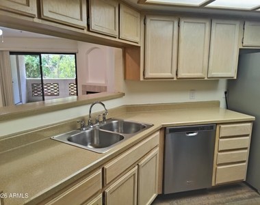 5104 N 32nd Street - Photo Thumbnail 1