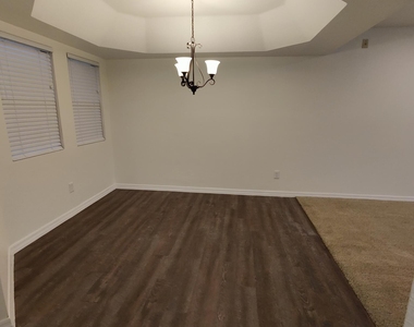 5104 N 32nd Street - Photo Thumbnail 7