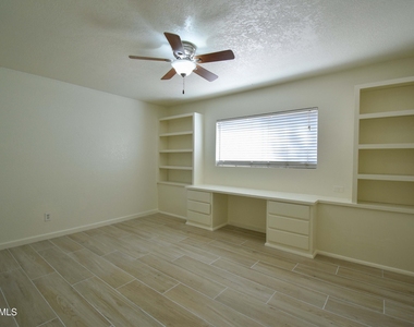 5570 W Becker Lane - Photo Thumbnail 11
