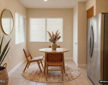 16801 N 94th Street - Photo Thumbnail 13
