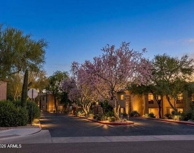 16801 N 94th Street - Photo Thumbnail 2