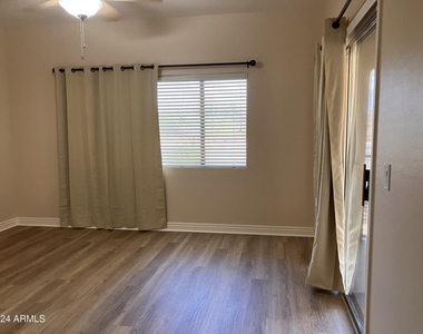 16801 N 94th Street - Photo Thumbnail 17