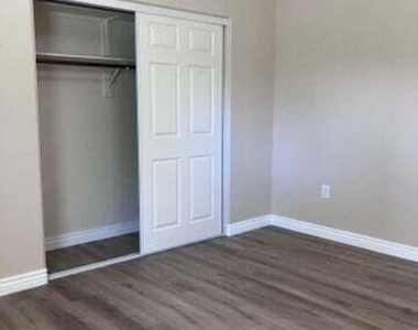 16801 N 94th Street - Photo Thumbnail 27