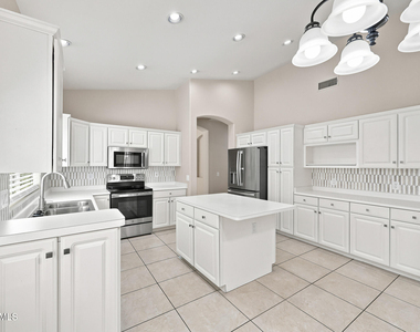 1402 E Shannon Street - Photo Thumbnail 12