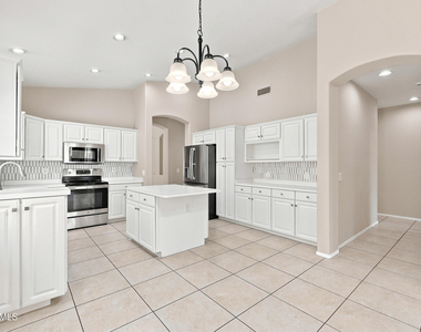 1402 E Shannon Street - Photo Thumbnail 18