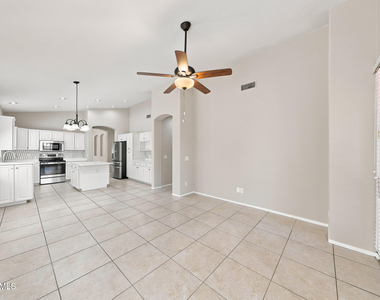 1402 E Shannon Street - Photo Thumbnail 14