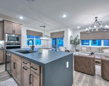 11300 N Casa Dega Drive - Photo Thumbnail 7