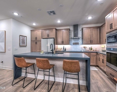 11300 N Casa Dega Drive - Photo Thumbnail 8