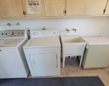 10715 W Tropicana Circle - Photo Thumbnail 25