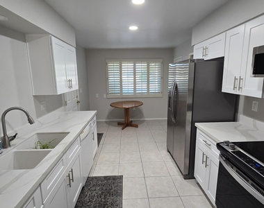 10715 W Tropicana Circle - Photo Thumbnail 1