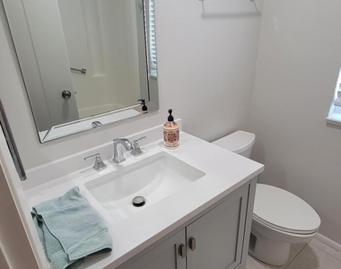 10715 W Tropicana Circle - Photo Thumbnail 22
