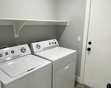1731 E Jeanne Lane - Photo Thumbnail 12