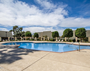 1923 E Duke Drive - Photo Thumbnail 24