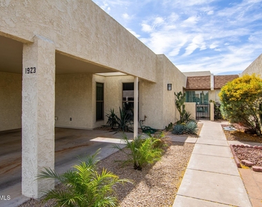 1923 E Duke Drive - Photo Thumbnail 2