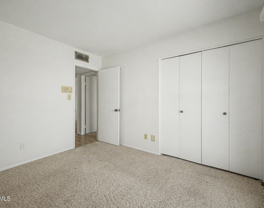 14612 N 49th Way - Photo Thumbnail 23