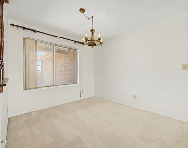 14612 N 49th Way - Photo Thumbnail 9