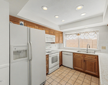 14612 N 49th Way - Photo Thumbnail 15