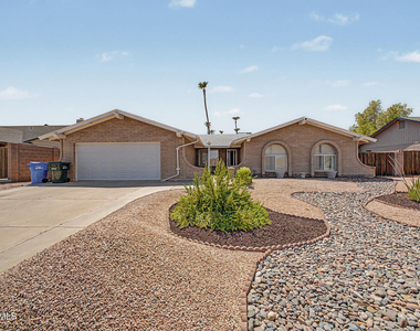 14612 N 49th Way - Photo Thumbnail 1