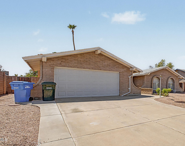 14612 N 49th Way - Photo Thumbnail 3