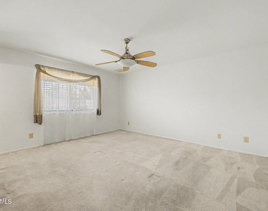 14612 N 49th Way - Photo Thumbnail 18