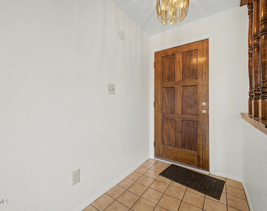 14612 N 49th Way - Photo Thumbnail 7