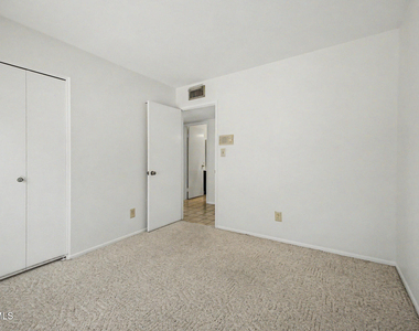 14612 N 49th Way - Photo Thumbnail 26