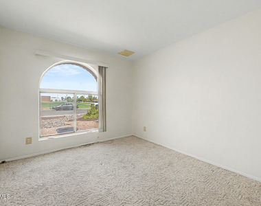 14612 N 49th Way - Photo Thumbnail 22