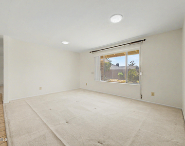14612 N 49th Way - Photo Thumbnail 11