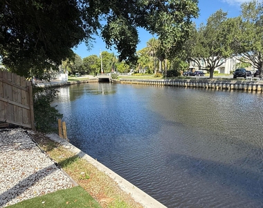620 Ne 20th Street - Photo Thumbnail 1