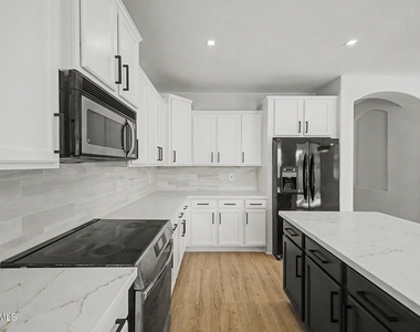 7062 W Andrew Lane - Photo Thumbnail 23