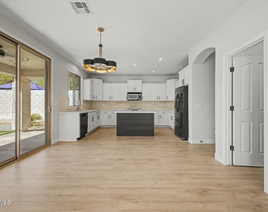 7062 W Andrew Lane - Photo Thumbnail 15