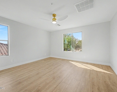 7062 W Andrew Lane - Photo Thumbnail 27