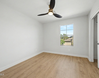 7062 W Andrew Lane - Photo Thumbnail 37