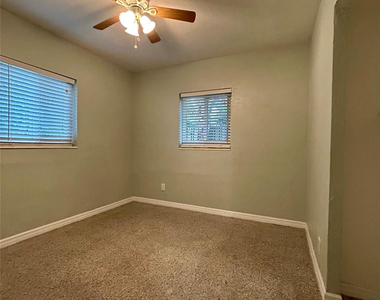 5950 Ne 6th Avenue - Photo Thumbnail 16