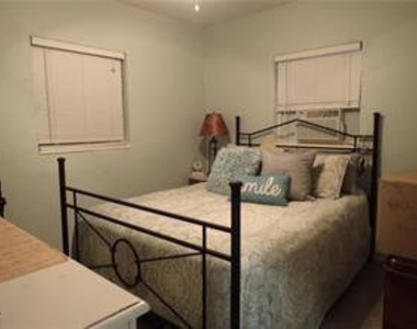 5950 Ne 6th Avenue - Photo Thumbnail 35