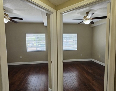 1049 Golden Lakes Boulevard - Photo Thumbnail 13