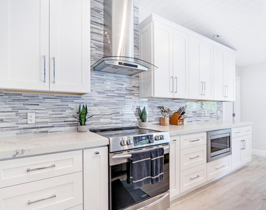 27 Willow Road - Photo Thumbnail 13