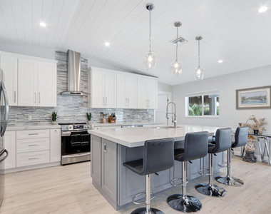 27 Willow Road - Photo Thumbnail 12