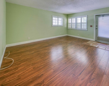 216 N Federal Highway - Photo Thumbnail 1