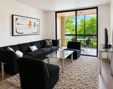 950 Egret Circle - Photo Thumbnail 6