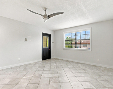 2480 Se Garden Terrace - Photo Thumbnail 3