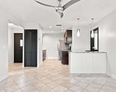2480 Se Garden Terrace - Photo Thumbnail 7