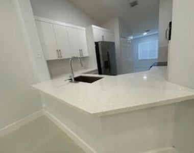 1630 Zenith Way - Photo Thumbnail 12