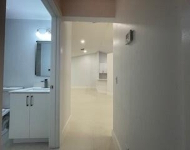 1630 Zenith Way - Photo Thumbnail 27
