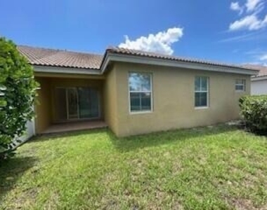 1630 Zenith Way - Photo Thumbnail 3