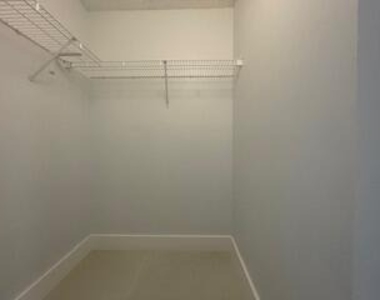 1630 Zenith Way - Photo Thumbnail 23