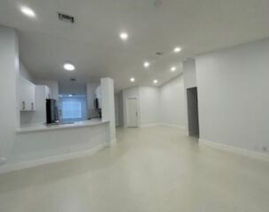 1630 Zenith Way - Photo Thumbnail 35