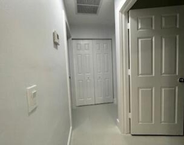 1630 Zenith Way - Photo Thumbnail 34