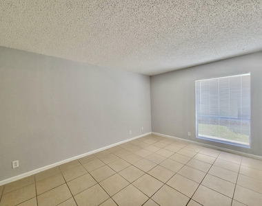 1500 N Congress Avenue - Photo Thumbnail 11