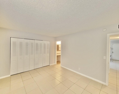 1500 N Congress Avenue - Photo Thumbnail 5
